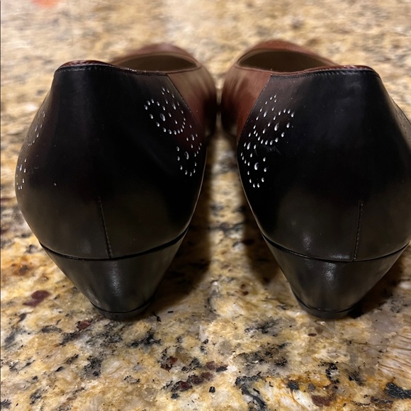 Salvatore Ferragamo Women's Tan Leather Loafers - Picture 3 of 7